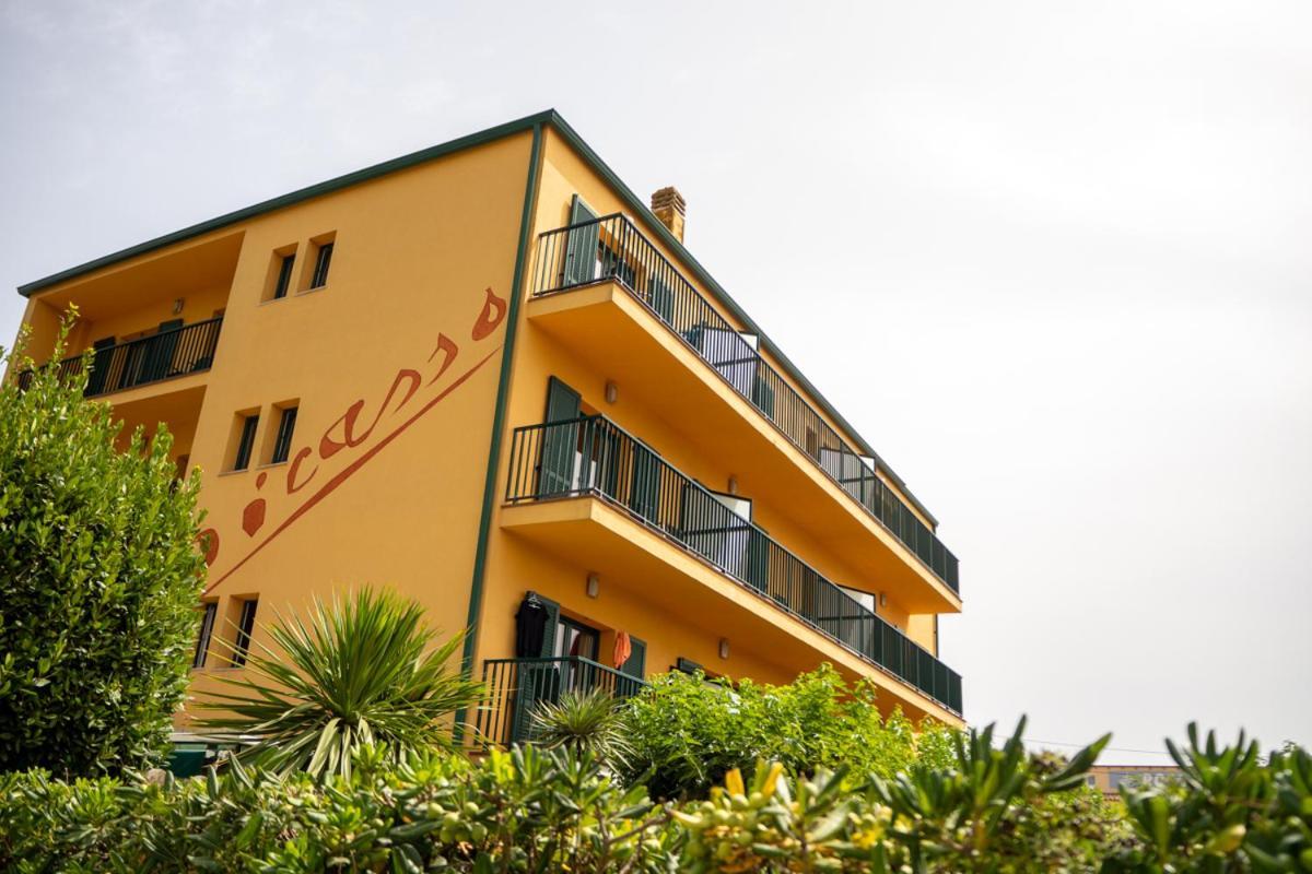 Hotel Picasso Torroella De Montgri Luaran gambar