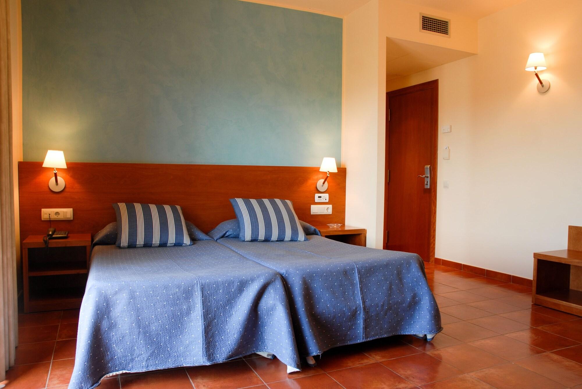 Hotel Picasso Torroella De Montgri Luaran gambar