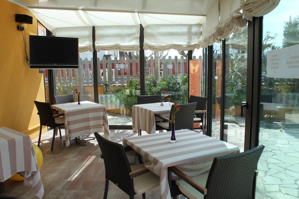 Hotel Picasso Torroella De Montgri Luaran gambar