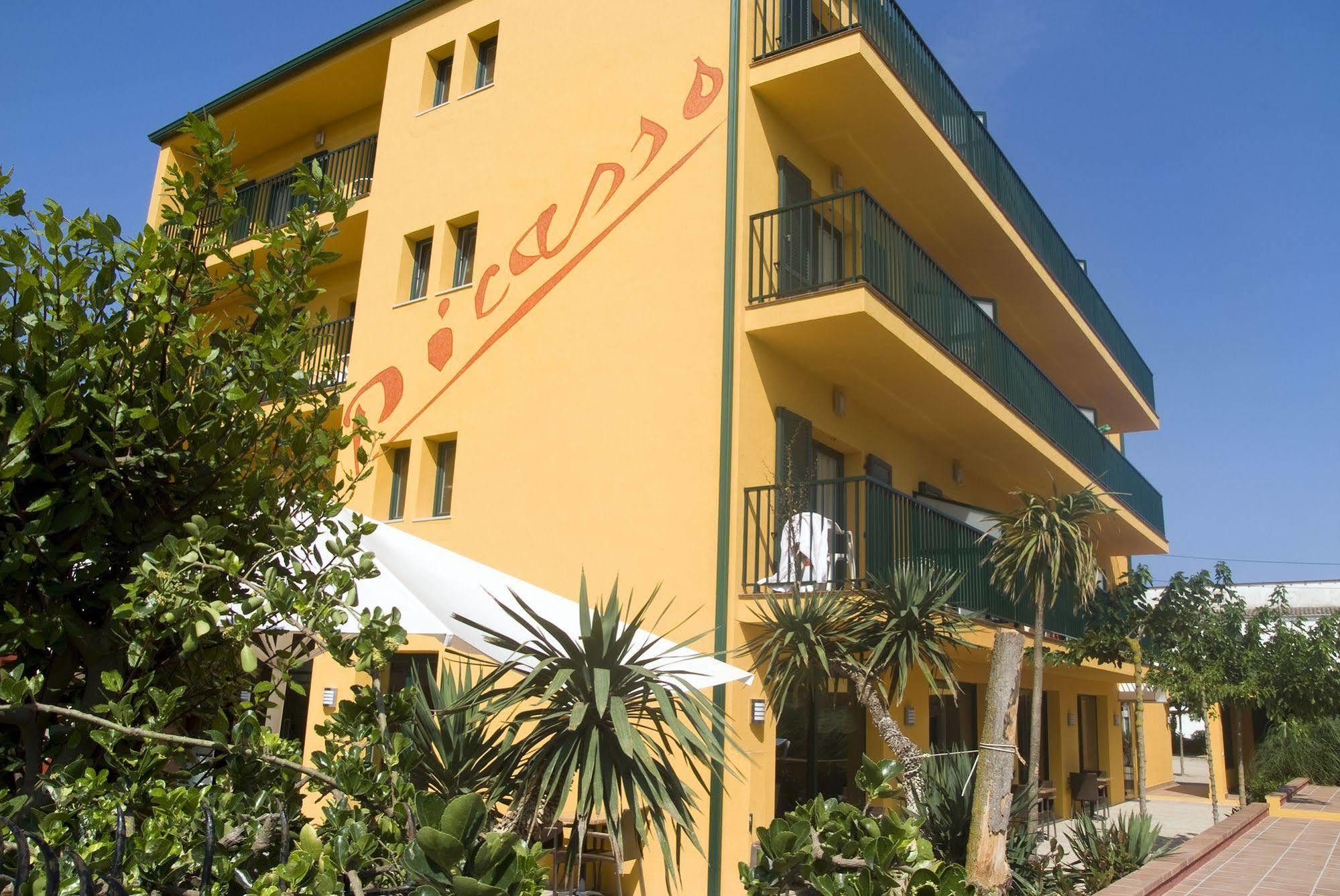 Hotel Picasso Torroella De Montgri Luaran gambar